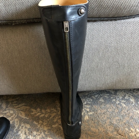 Black Frye women’s Melissa zipper boots - Picture 2 of 5